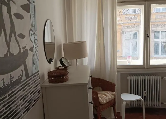 Flat Under The Castle