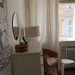 Flat Under The Castle