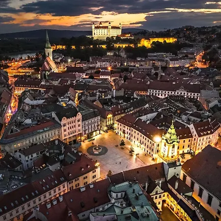 Flat Under The Castle Апартаменты *